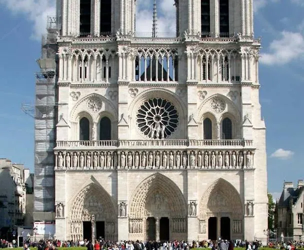 Gorgeous St Germain Des Pres * Paris